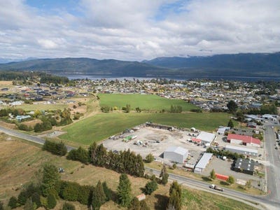 /international/nz/te-anau-southland-380066127707/
