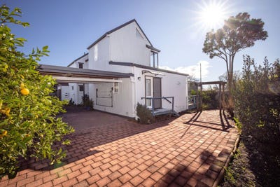 /international/nz/72b-boucher-avenue-te-puke-western-bay-of-plenty-380066168813/