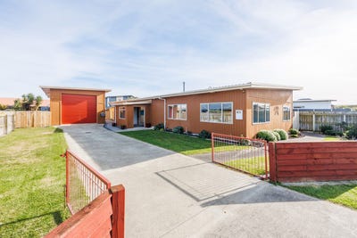 /international/nz/3-forbes-road-foxton-beach-horowhenua-380066114145/