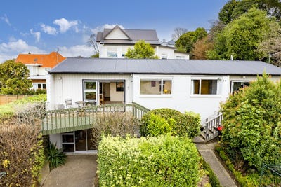 /international/nz/roslyn-dunedin-city-380066170079/