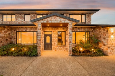 /international/nz/15-maple-lane-huapai-rodney-380066174564/