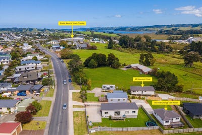 /international/nz/43-hewson-drive-snells-beach-rodney-380066109274/