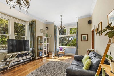 /international/nz/36-sutherland-crescent-melrose-wellington-city-380066092628/