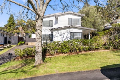 /international/nz/13-beaudine-avenue-glenfield-north-shore-city-380066167977/