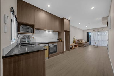 /international/nz/kelston-waitakere-city-380066085140/