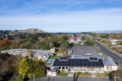 /international/nz/198-main-road-waikouaiti-dunedin-city-380066150230/