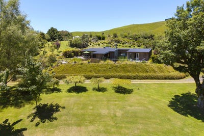 /international/nz/1585-poihipi-road-oruanui-taupo-380066090556/
