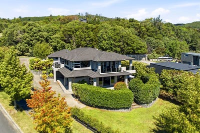 /international/nz/1-locheagles-rise-kinloch-taupo-380066114379/