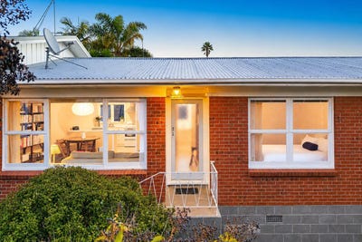 /international/nz/4-penzance-road-mairangi-bay-north-shore-city-380066116543/