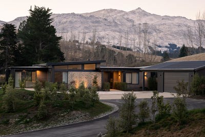 /international/nz/dalefield-wakatipu-basin-queenstown-380066121996/