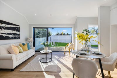 /international/nz/44-waiohua-road-greenlane-auckland-380066106885/