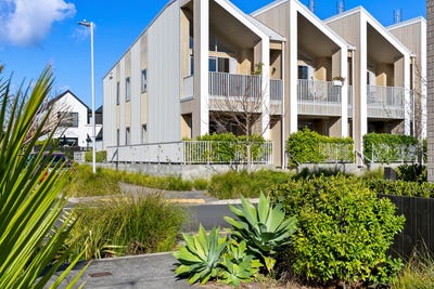 /international/nz/2-warrant-officer-lane-hobsonville-waitakere-city-380066161924/