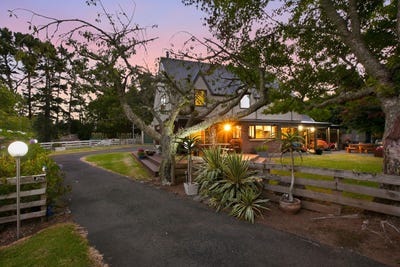 /international/nz/17-ridgewood-drive-frankleigh-park-new-plymouth-380066107800/