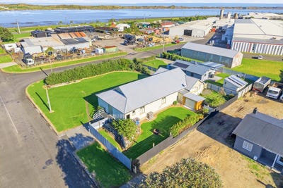 /international/nz/18-beach-road-castlecliff-manawatu-whanganui-380066152404/