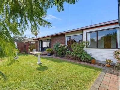 /international/nz/20a-riverside-drive-whakatane-bay-of-plenty-380066176266/