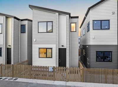/international/nz/22-whare-kauri-road-papakura-auckland-380066179610/