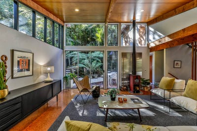 /international/nz/74-wood-bay-road-titirangi-waitakere-city-380066120834/