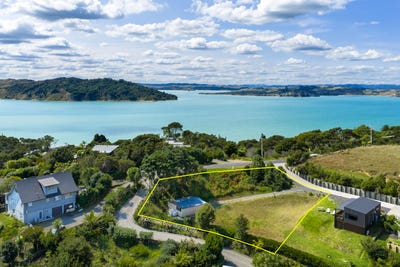 /international/nz/raglan-waikato-380066105145/