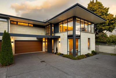 /international/nz/queenwood-hamilton-city-380066112836/