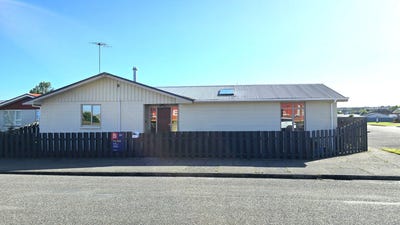 /international/nz/gibson-quay-hokitika-westland-380066105569/