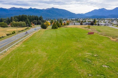 /international/nz/25-te-anau-mossburn-highway-te-anau-southland-380066100594/