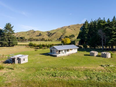/international/nz/norfolk-road-carterton-wellington-380066106037/