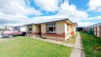 /international/nz/21-main-road-tuatapere-southland-380066089999/