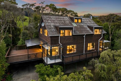 /international/nz/11-chelivode-street-waitati-dunedin-city-380066088930/