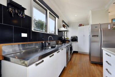 /international/nz/35-arrow-street-wakefield-tasman-380066172166/