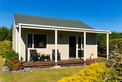 /international/nz/7-old-beach-road-kaikoura-marlborough-380066098279/
