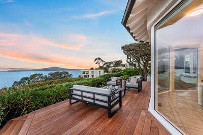 /international/nz/220-lake-road-takapuna-north-shore-city-380066179096/