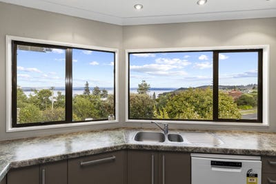 /international/nz/761-acacia-bay-road-acacia-bay-taupo-380066105672/