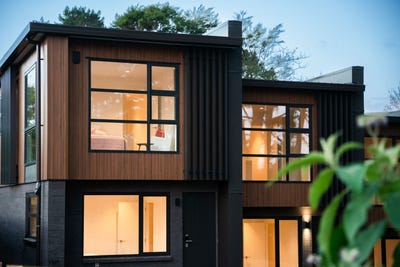 /international/nz/7-pharlap-drive-northcross-north-shore-city-380066161331/
