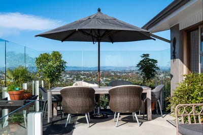 /international/nz/33-enfield-road-napier-hill-napier-city-380066112681/