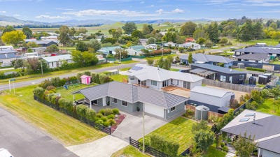 /international/nz/13-bell-street-otane-central-hawkes-bay-380066107483/