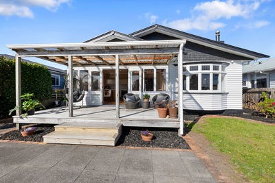 /international/nz/lynmouth-new-plymouth-380066093955/