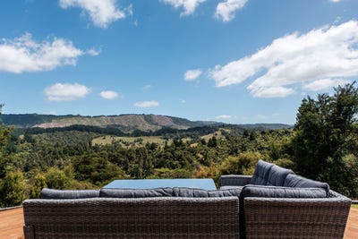 /international/nz/stanley-road-whakatane-bay-of-plenty-380066121004/