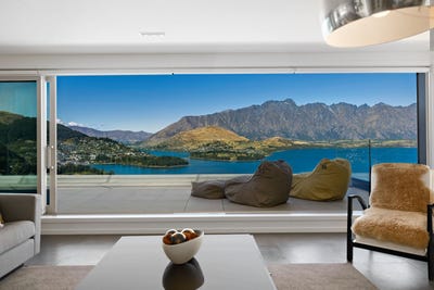 /international/nz/fernhill-sunshine-bay-queenstown-380066116282/
