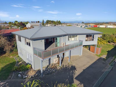/international/nz/king-edward-street-motueka-tasman-380066123824/