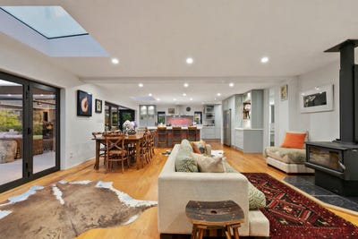 /international/nz/328-horseshoe-bush-road-dairy-flat-rodney-380066085152/