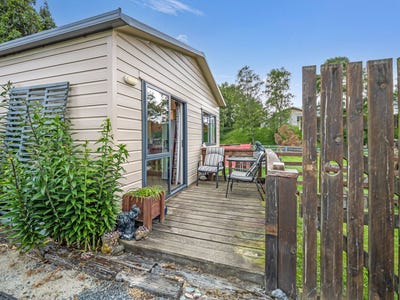 /international/nz/20-and-16-main-road-owaka-clutha-380066115272/