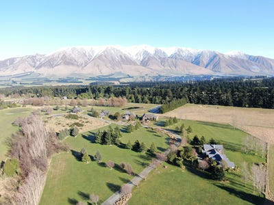 /international/nz/windwhistle-selwyn-380066078579/