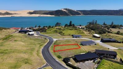 /international/nz/63-opononi-heights-drive-opononi-far-north-380066105452/