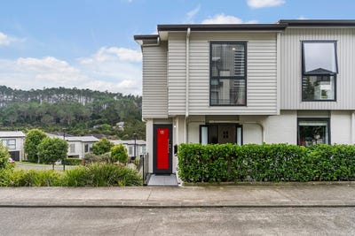 /international/nz/13-makamaka-lane-albany-north-shore-city-380066111122/