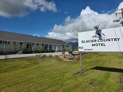 /international/nz/44-main-road-whataroa-westland-380066128376/