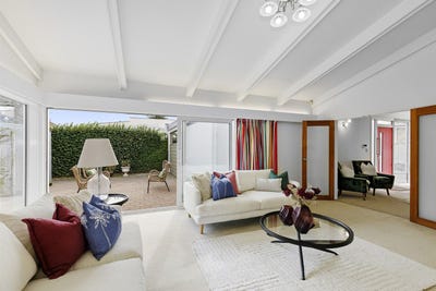 /international/nz/woburn-lower-hutt-city-380066089279/