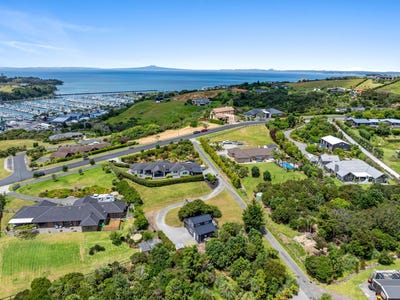 /international/nz/60-roberts-road-matakatia-rodney-380066103982/