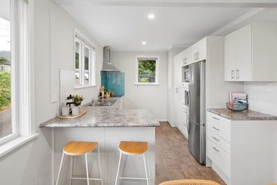 /international/nz/31-august-street-stokes-valley-lower-hutt-city-380066111874/