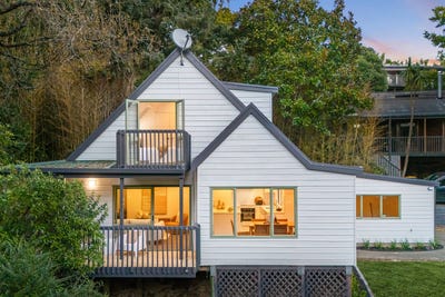 /international/nz/179-mokoia-road-birkenhead-north-shore-city-380066104990/