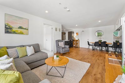 /international/nz/25-bute-road-browns-bay-north-shore-city-380066179082/